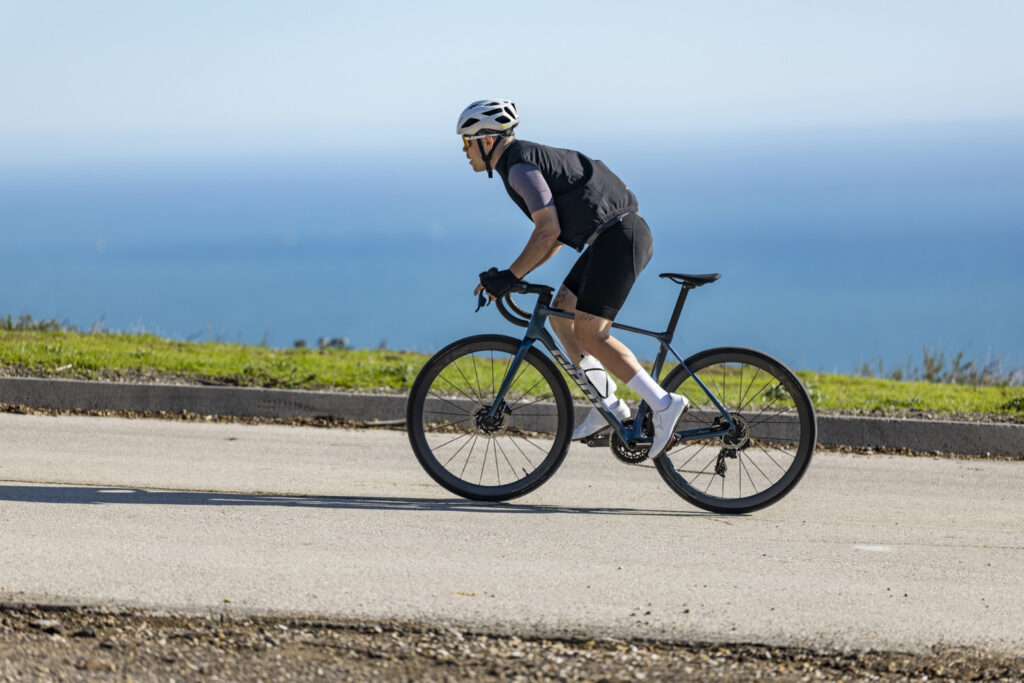 Mikä maantiepyörä sopii minulle – Giant TCR, Defy vai Propel?